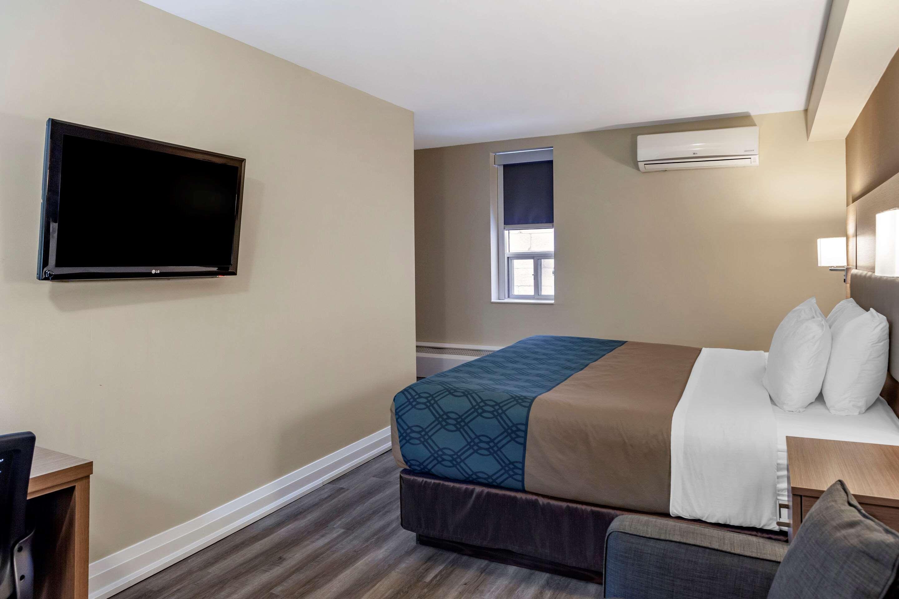 Econo Lodge Inn & Suites Downtown Toronto Exterior foto