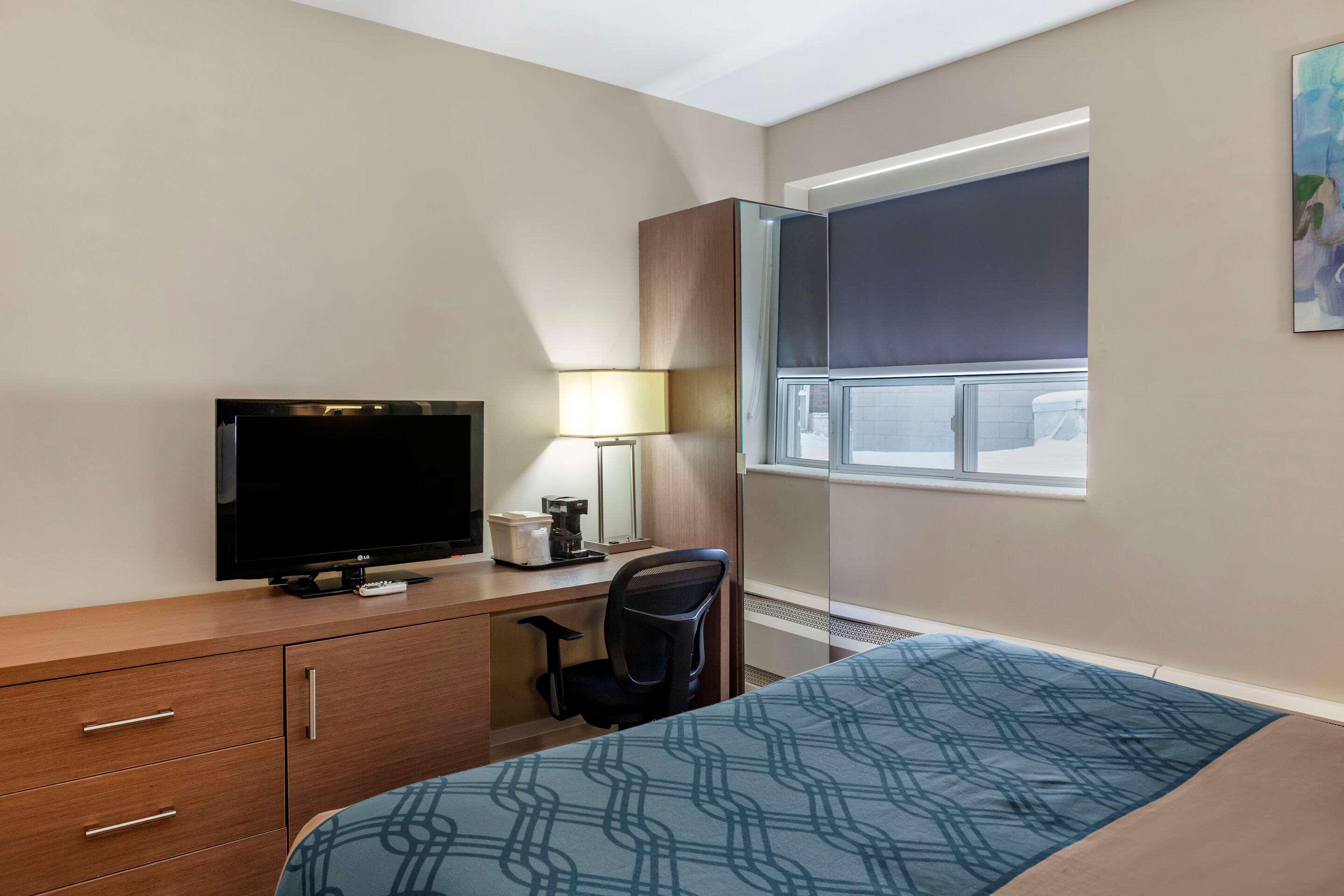 Econo Lodge Inn & Suites Downtown Toronto Exterior foto