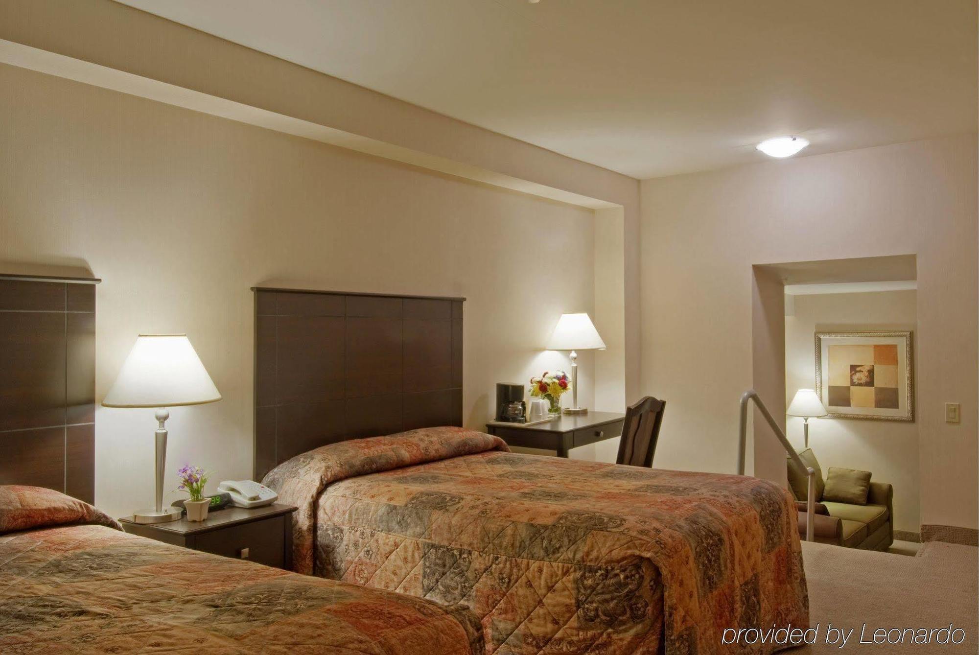 Econo Lodge Inn & Suites Downtown Toronto Quarto foto